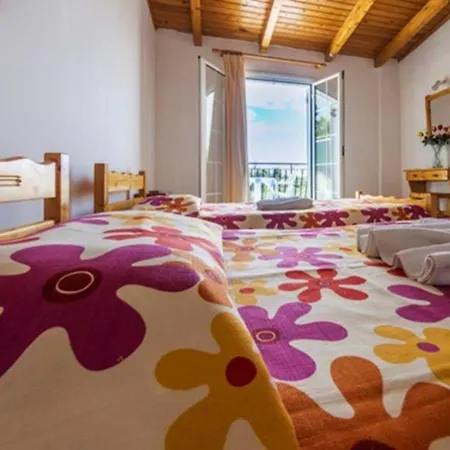 Hotel Divina Pool & Beach